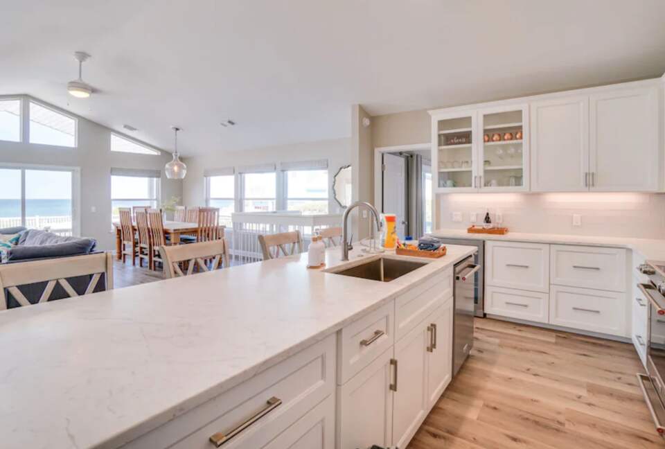 Beautiful open kitchen with island