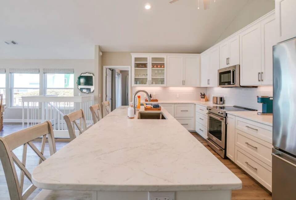 Beautiful open kitchen with island