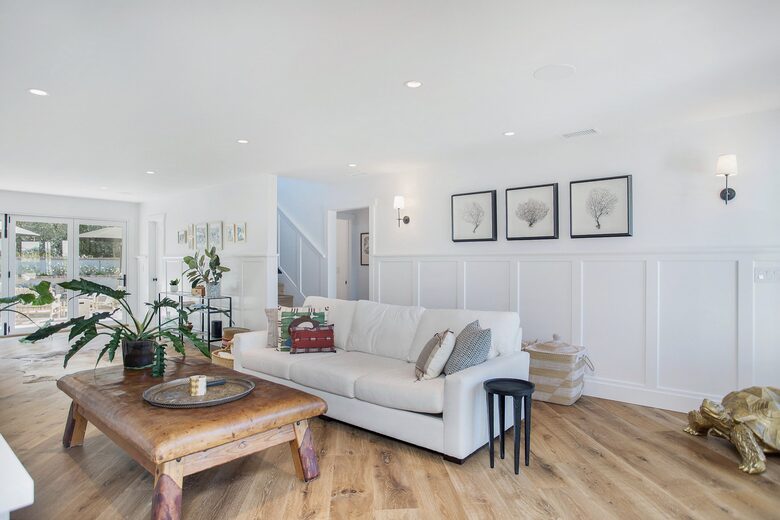 Home Exchange in Laguna Beach, CA, open concept living space