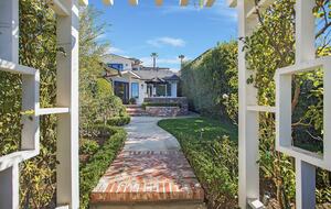 Home Exchange in Laguna Beach, CA, charming modern cottage!