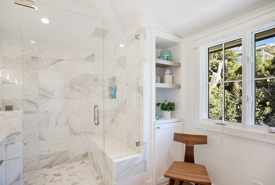 Home Exchange in Laguna Beach, CA, luxurious walk in shower