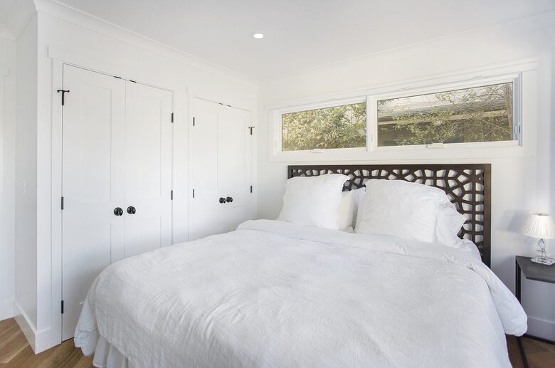 Home Exchange in Laguna Beach, CA, guest bedroom 1 with new linens