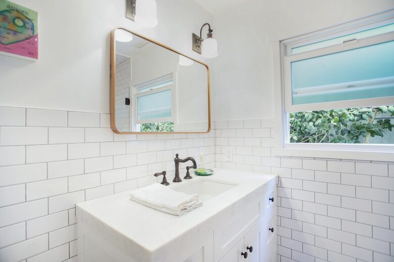Home Exchange in Laguna Beach, CA, marvelous 3rd guest bathroom