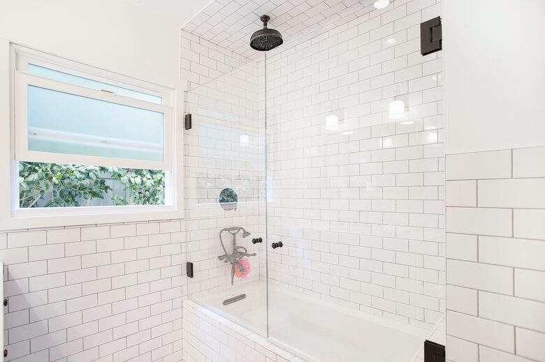 Home Exchange in Laguna Beach, CA, 3rd guest bathroom
