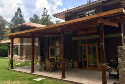 Home Exchange in Urubamba, Cusco, Peru, patio with dining table