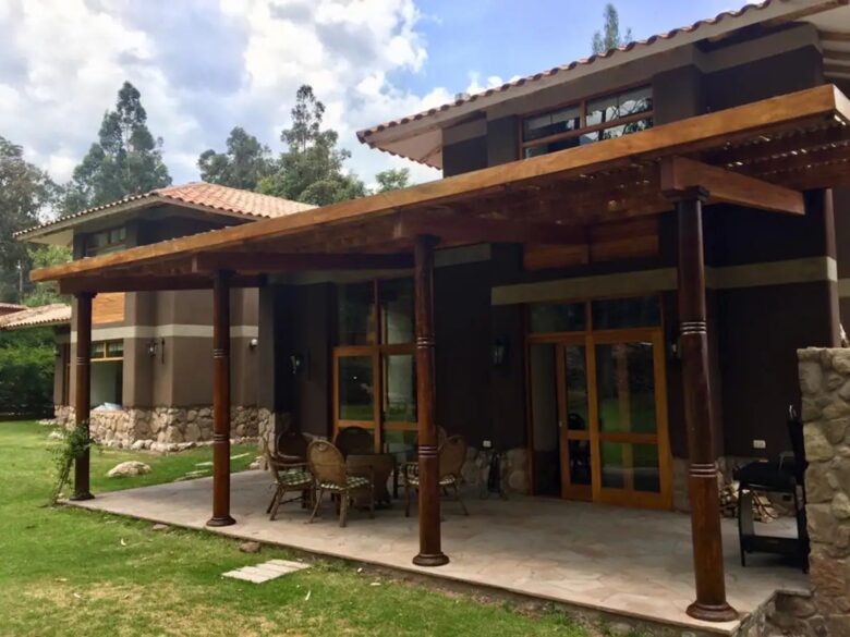 Home Exchange in Urubamba, Cusco, Peru, patio with dining table