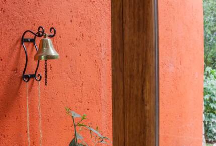 Home Exchange in Urubamba, Cusco, Peru, bell to get into the home