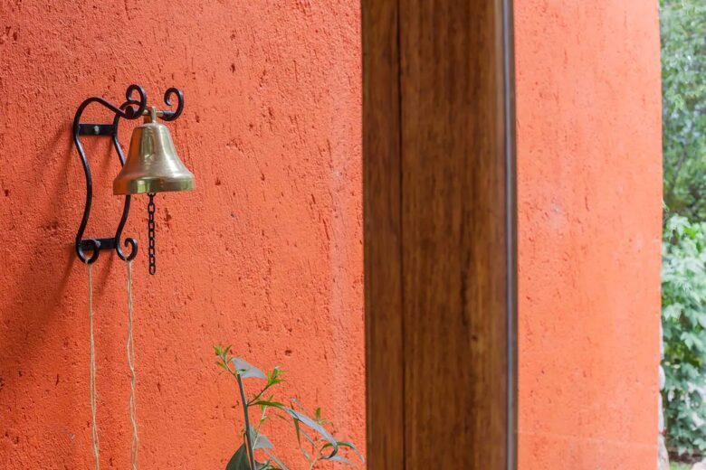 Home Exchange in Urubamba, Cusco, Peru, bell to get into the home