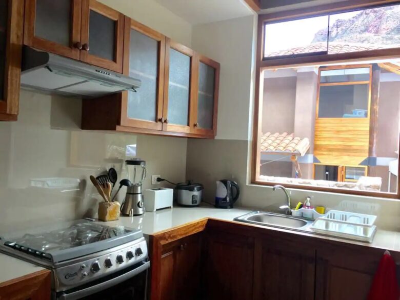 Home Exchange in Urubamba, Cusco, Peru, kitchen with a view