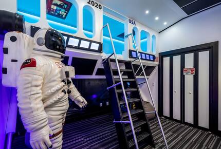 Space-themed bunk room