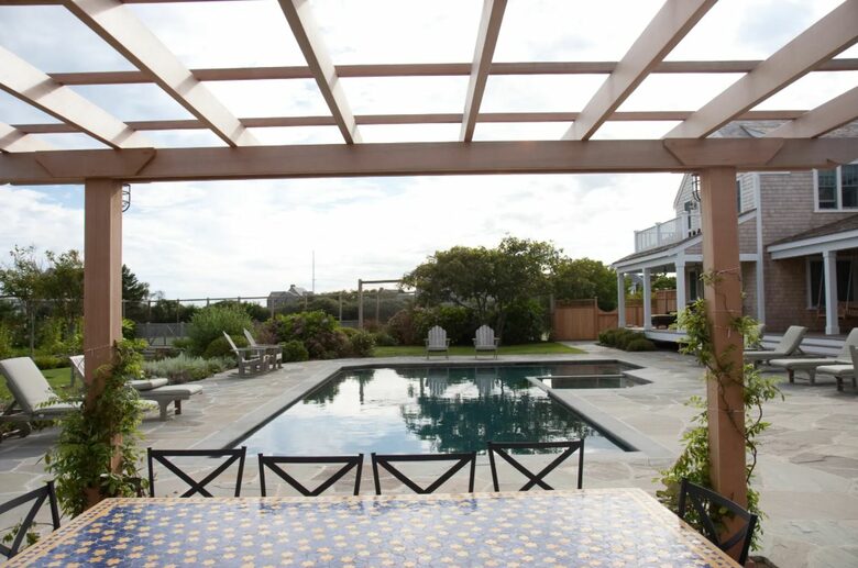 Outdoor dining by the pool