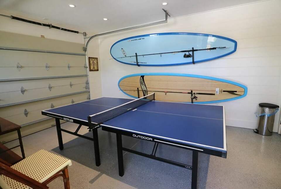 Ping pong table