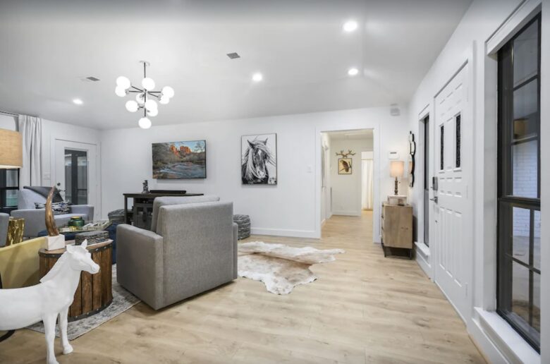 Cozy living room off the entry