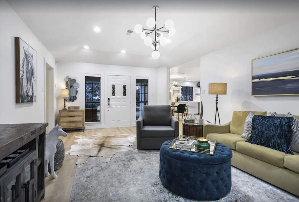 Cozy living room off the entry