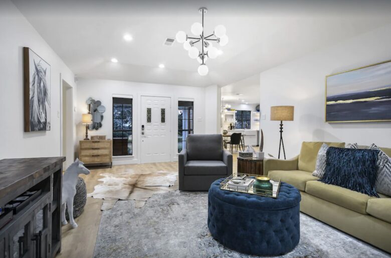 Cozy living room off the entry