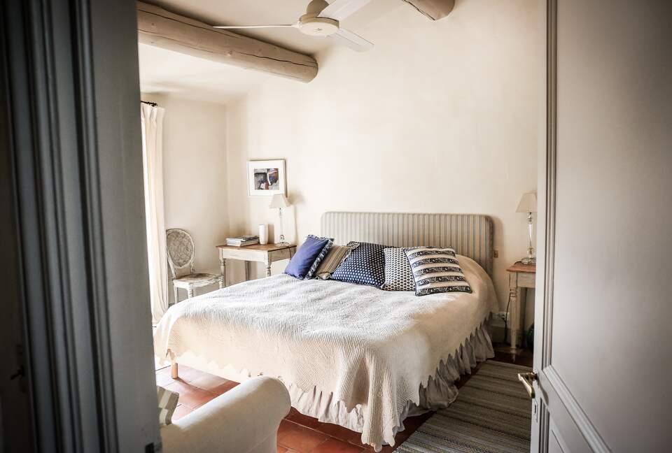 18th Century Provence farmhouse - Eygalières, France