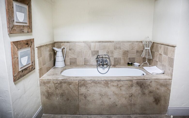 18th Century Provence farmhouse - Eygalières, France