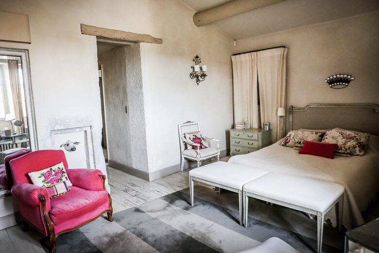 18th Century Provence farmhouse - Eygalières, France