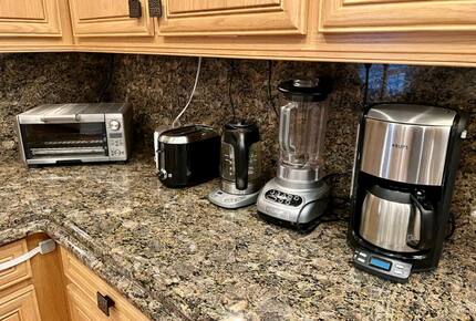 Home Exchange in Virginia Beach, VA plenty of mini appliances
