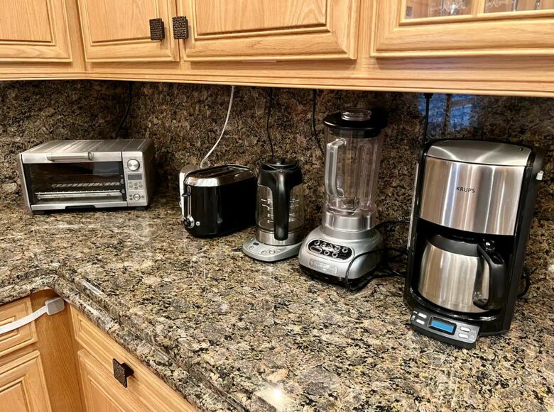 Home Exchange in Virginia Beach, VA plenty of mini appliances