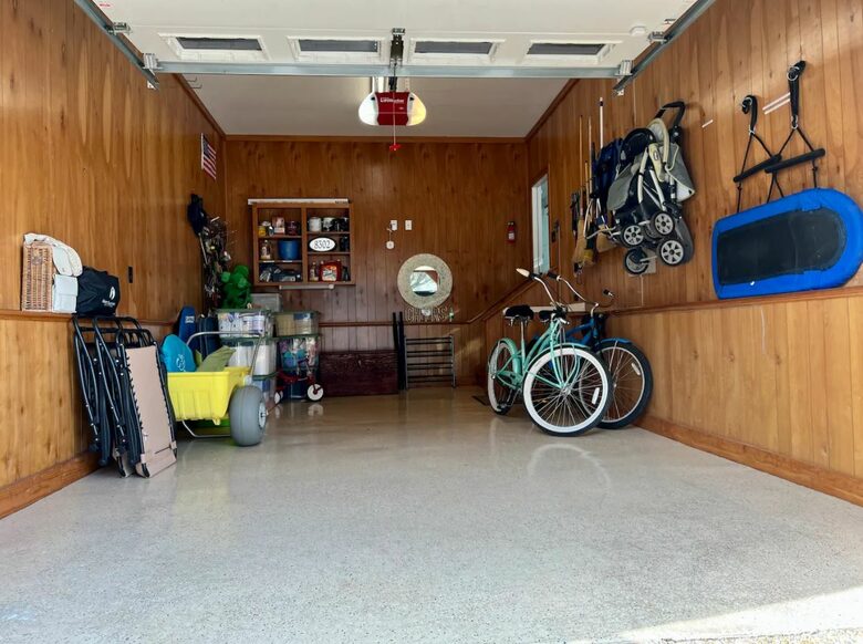 Home Exchange in Virginia Beach, VA garage with amenities