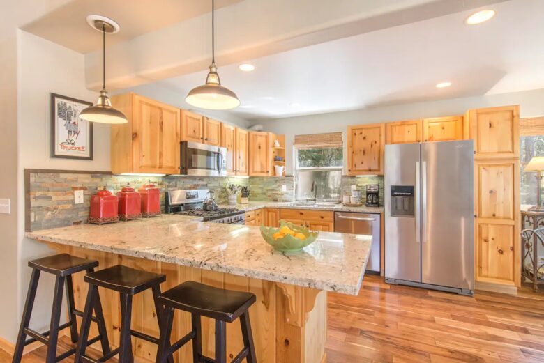 Home Exchange in Truckee, CA, stainless steel appliances