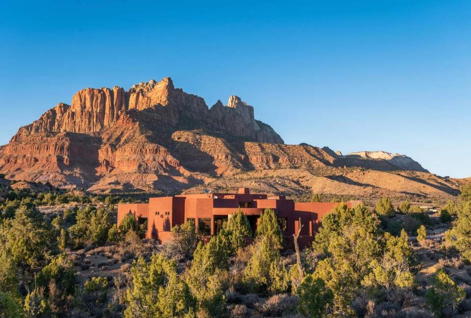 Desert Home touching Zion National Park - Springdale, Utah