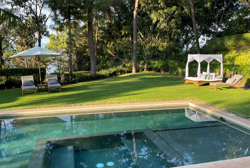 Casa Silencio - Valle de Bravo, Mexico