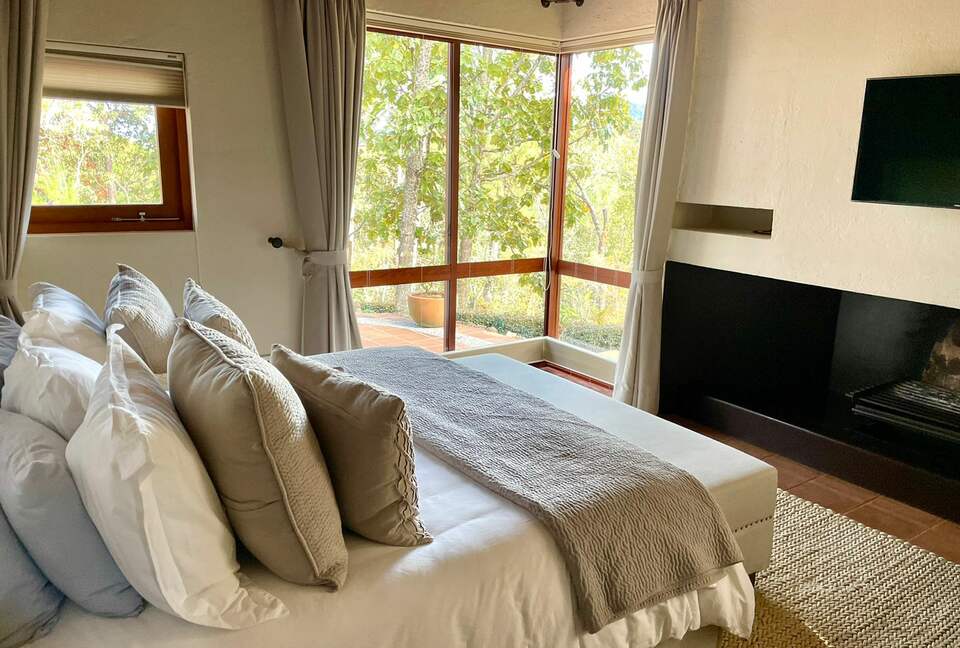 Casa Silencio - Valle de Bravo, Mexico