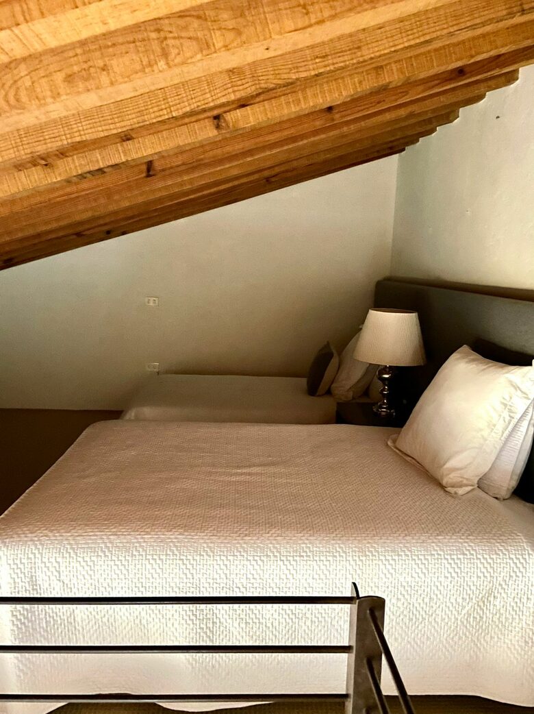 Casa Silencio - Valle de Bravo, Mexico