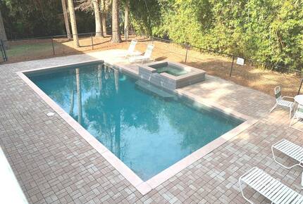 Home Exchange on Hilton Head Island, SC, updated pool with hot tub