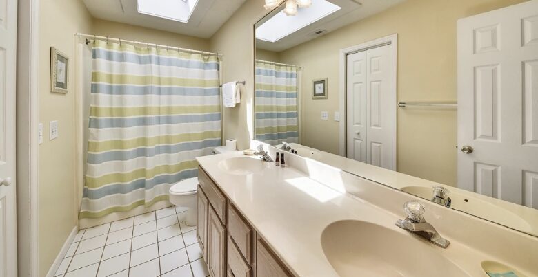 Home Exchange on Hilton Head Island, SC, guest bathroom 2