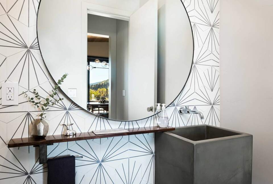 Chalet Cascada - Moving Mountains - Steamboat Springs, Colorado