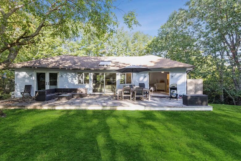 Home Exchange in Sag Harbor, NY patio with lounge and grill