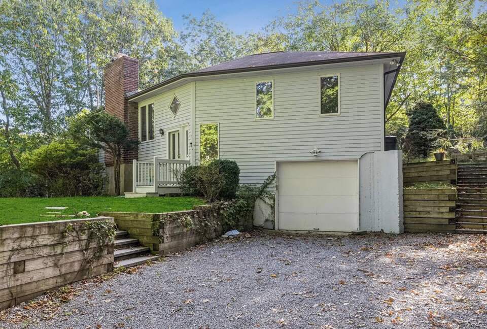Home Exchange in Sag Harbor, NY front of home and garage
