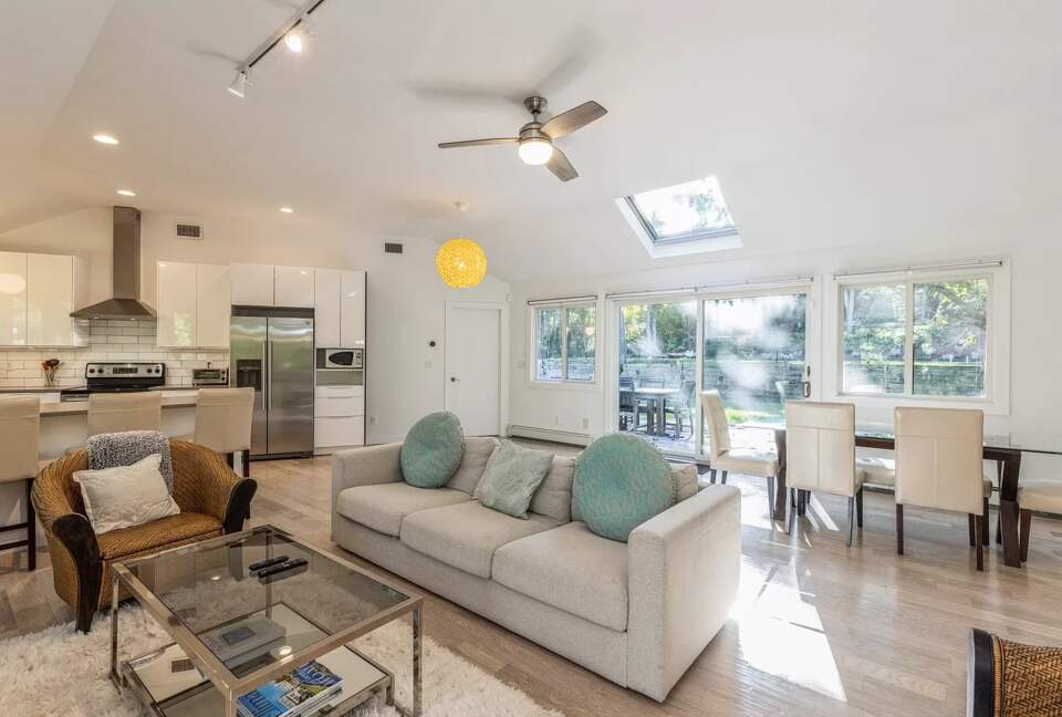 Home Exchange in Sag Harbor, NY luxurious new furnishings