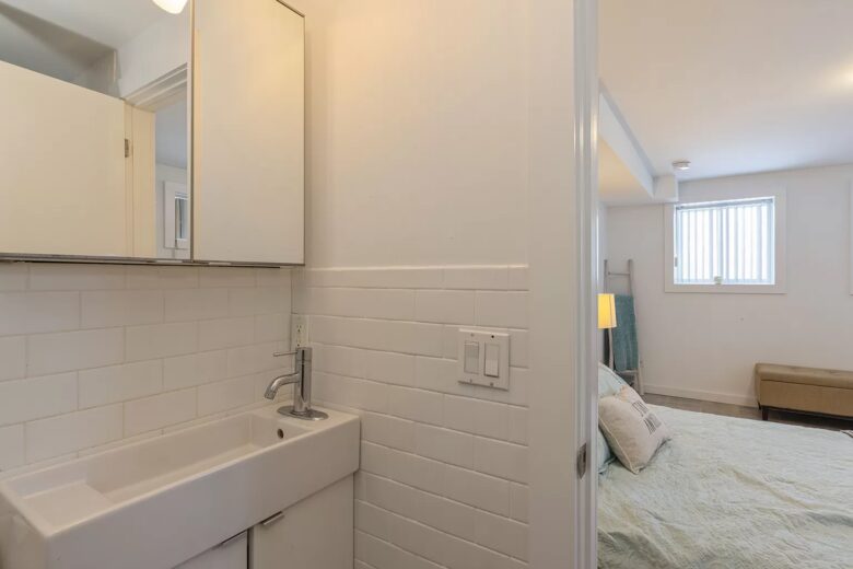 Home Exchange in Sag Harbor, NY guest bathroom en suite