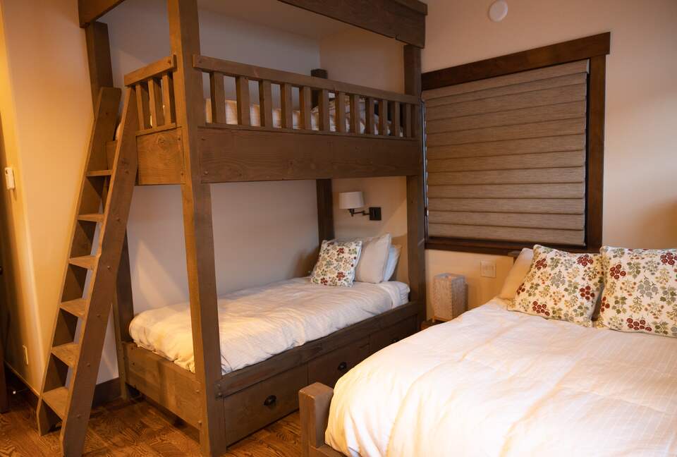 Mountain Home Ranch - Bordering National Forest - Durango, Colorado