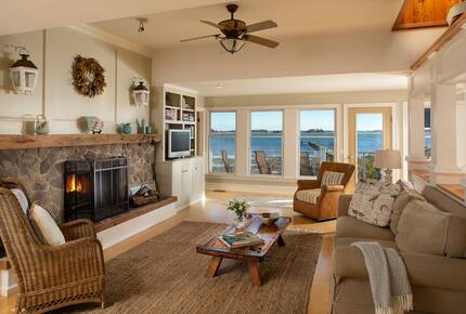 Home Exchange in Chincoteague, VA fireplace in the living room