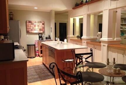 Home Exchange in Chincoteague, VA kitchen with upgraded appliances
