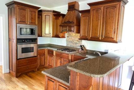 Home Exchange in Estill Springs, TN stainless steel appliances