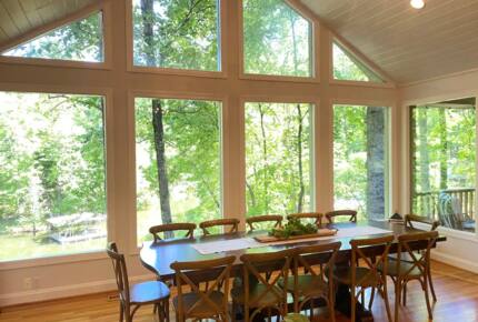 Home Exchange in Winchester, TN dining room with a view! seats 12-14