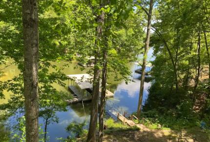 Home Exchange in Winchester, TN lake front property with private dock