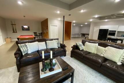 Home Exchange in Winchester, TN basement living and game room