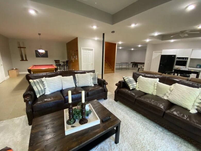 Home Exchange in Winchester, TN basement living and game room