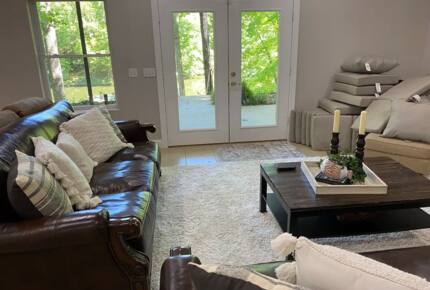 Home Exchange in Winchester, TN second living space indoors