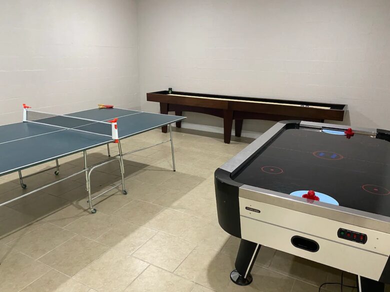 Home Exchange in Winchester, TN air hockey table, ping pong