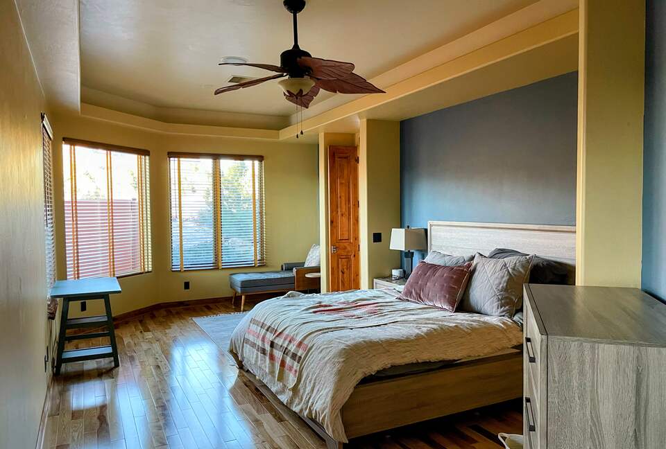 Desert Home touching Zion National Park - Springdale, Utah