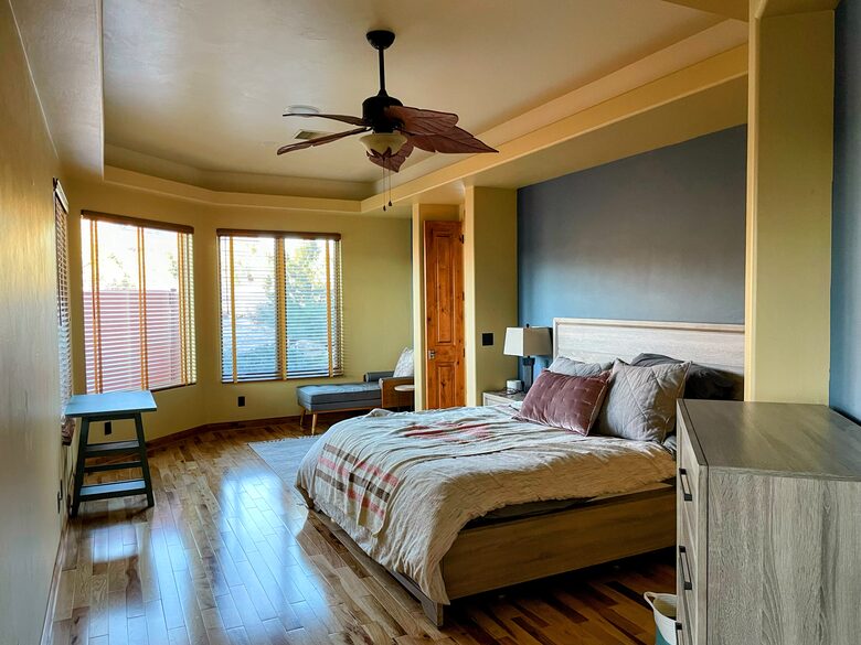 Desert Home touching Zion National Park - Springdale, Utah