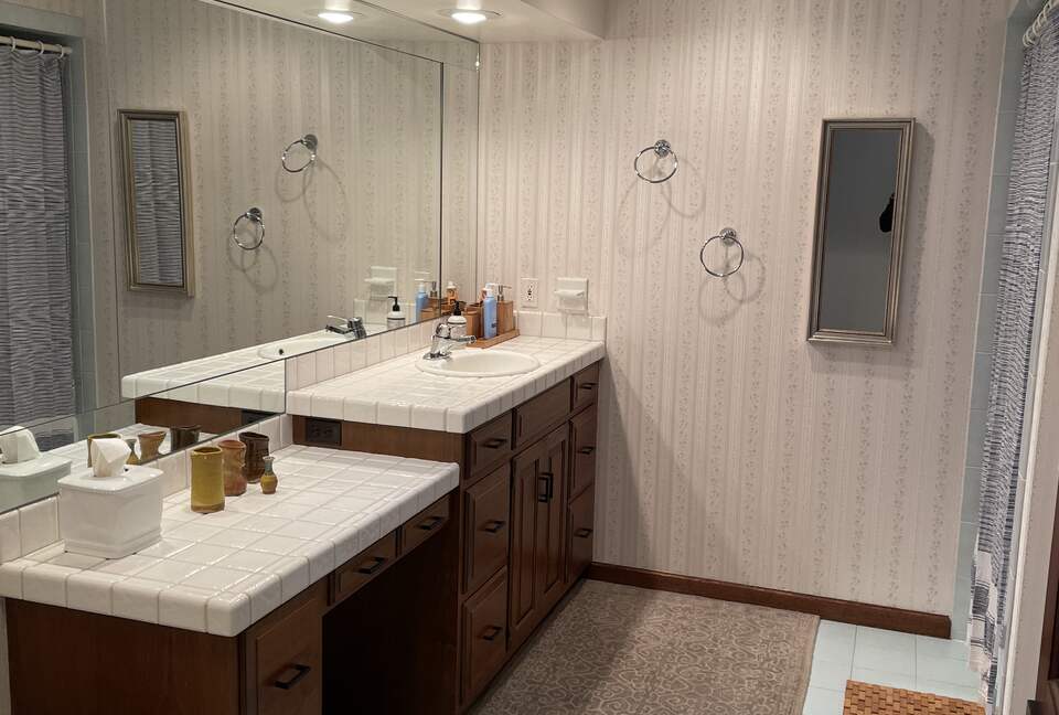 Home Exchange in Muncy Valley, PA, guest bathroom